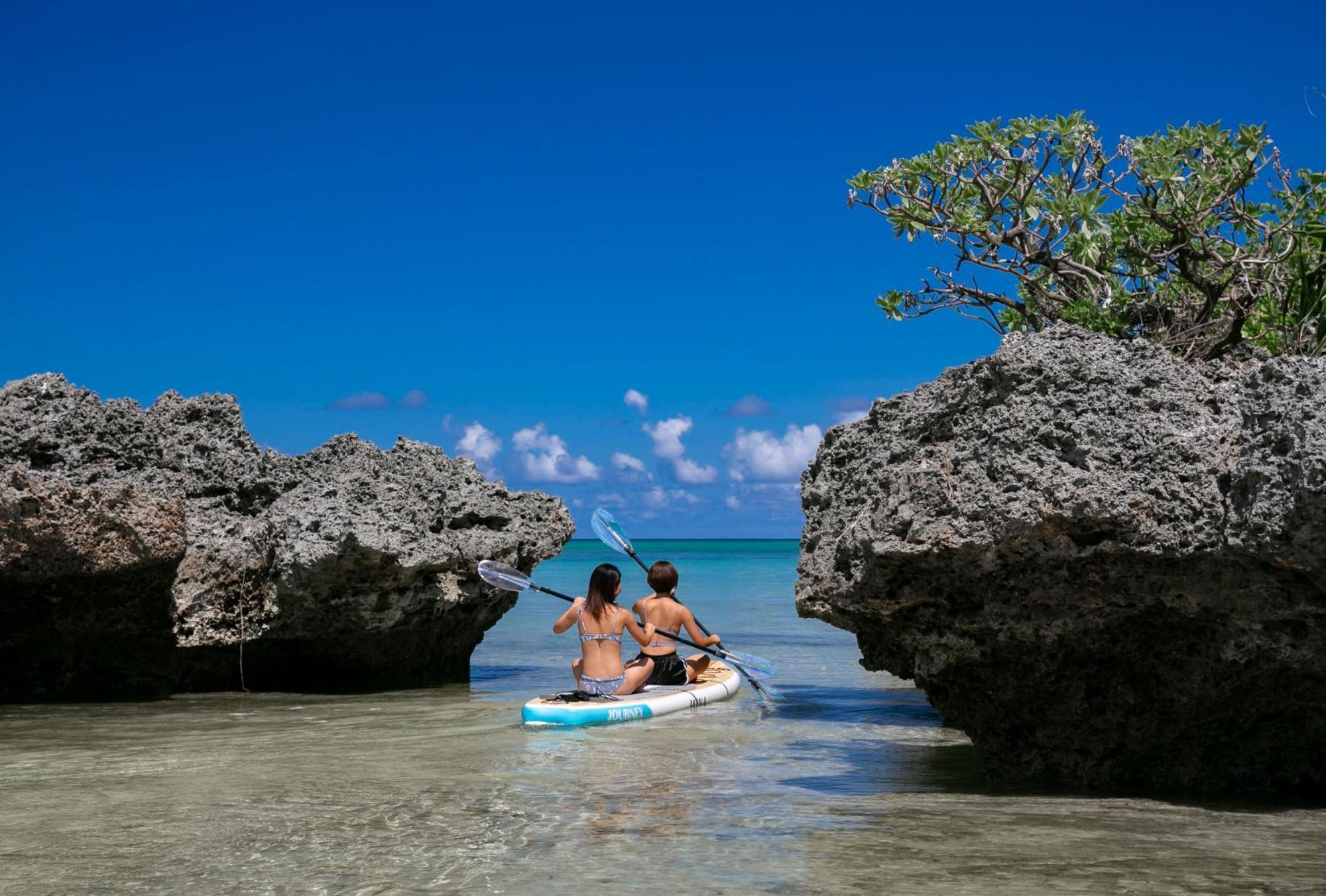 Отель Seven Colors Ishigakijima Ishigaki  Экстерьер фото